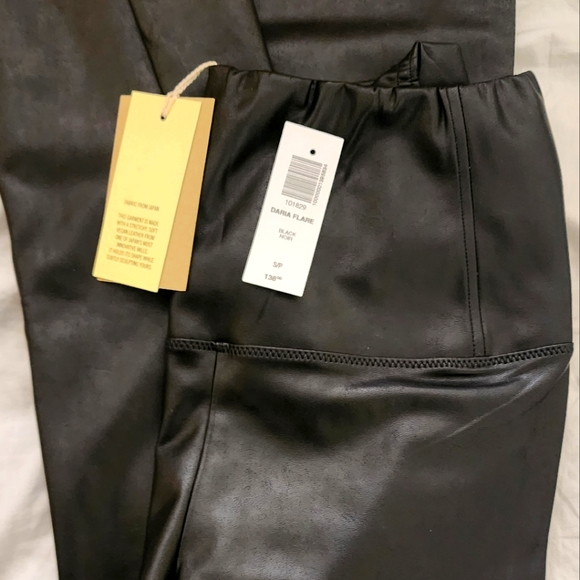 Aritzia Daria Flare Vegan leather pant - Picture 1 of 4